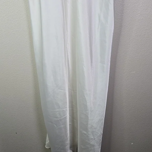 Oscar de la Renta  Chemise Ruffle Details At Neckline Size XL NwOT. - Picture 3 of 9